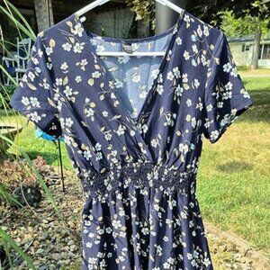 Navy Floral A‑Line Dress – Size 6 – Short Sleeve V‑Neck